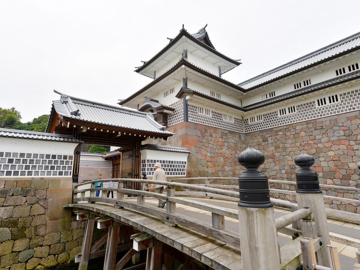 Hotel Wing International Premium Kanazawa Ekimae Exterior foto